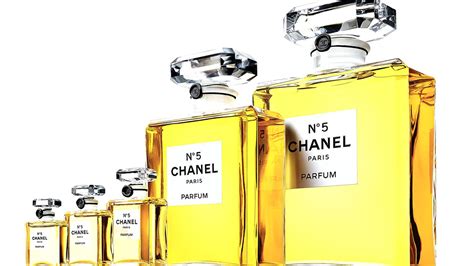 maison Chanel perfume history